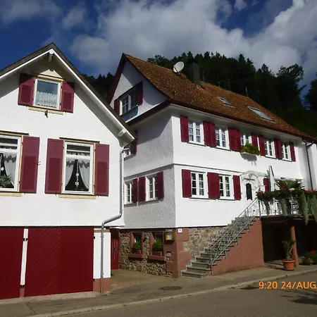 Pensionat Zur Rose 3*