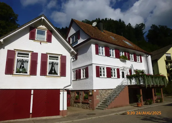 بيت ضيافة Zur Rose 3*